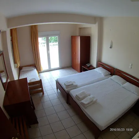 Akrogiali Otel 2*
