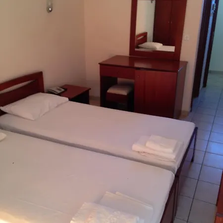 Akrogiali Otel 2*