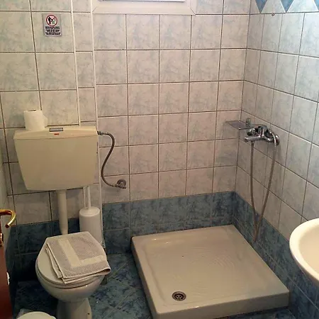 Hotel Akrogiali 2*
