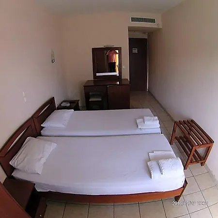 Hotel Akrogiali Korinos