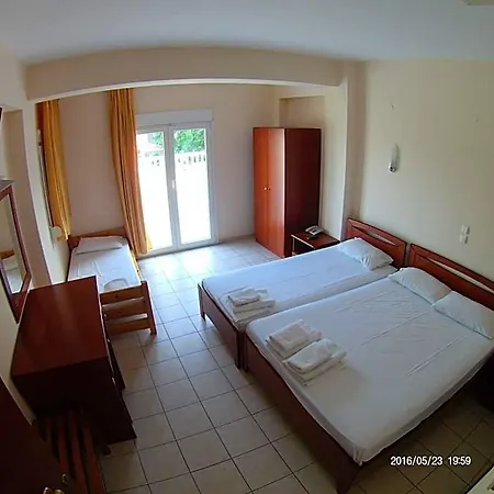 Akrogiali Hotel 2*