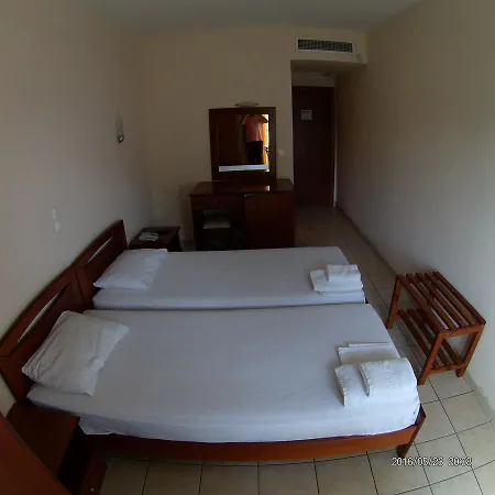 Akrogiali Hotel 2*