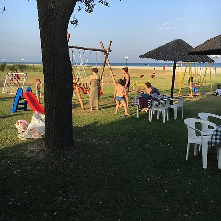 Akrogiali 호텔 2*
