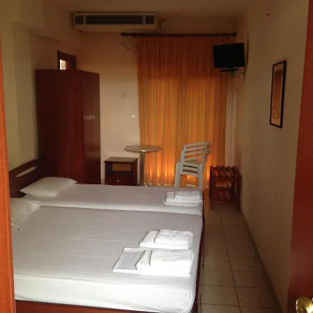 Akrogiali Hotel