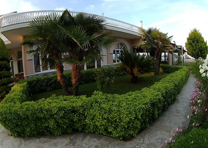Hotel Akrogiali 2*